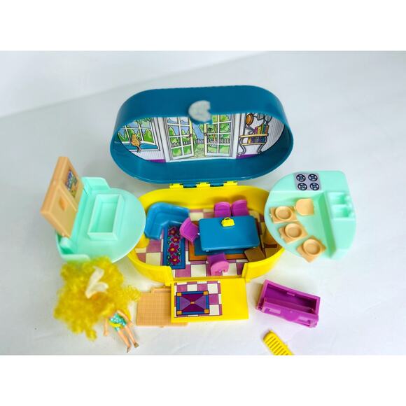 1993 VTG Caboodles Kitchen Portable Playset with Doll Toy Biz 18 Pcs. - Picture 6 of 6
